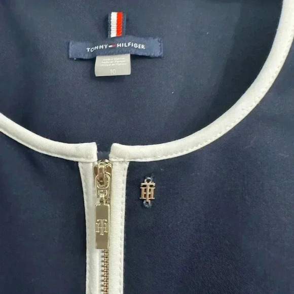 Tommy Hilfiger exquisite vest NWT. Ptp 18” shoulder to hem 23” - Picture 2 of 6